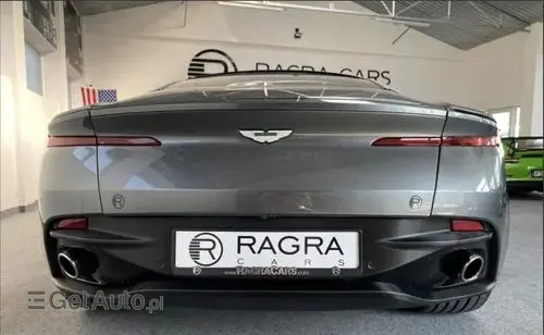 ASTON MARTIN DB11 