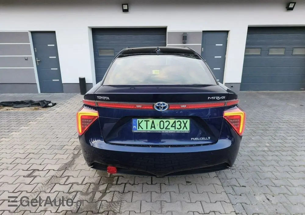 TOYOTA Mirai 