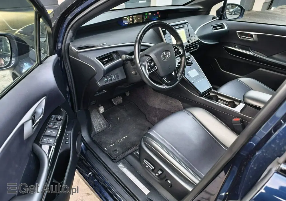 TOYOTA Mirai 