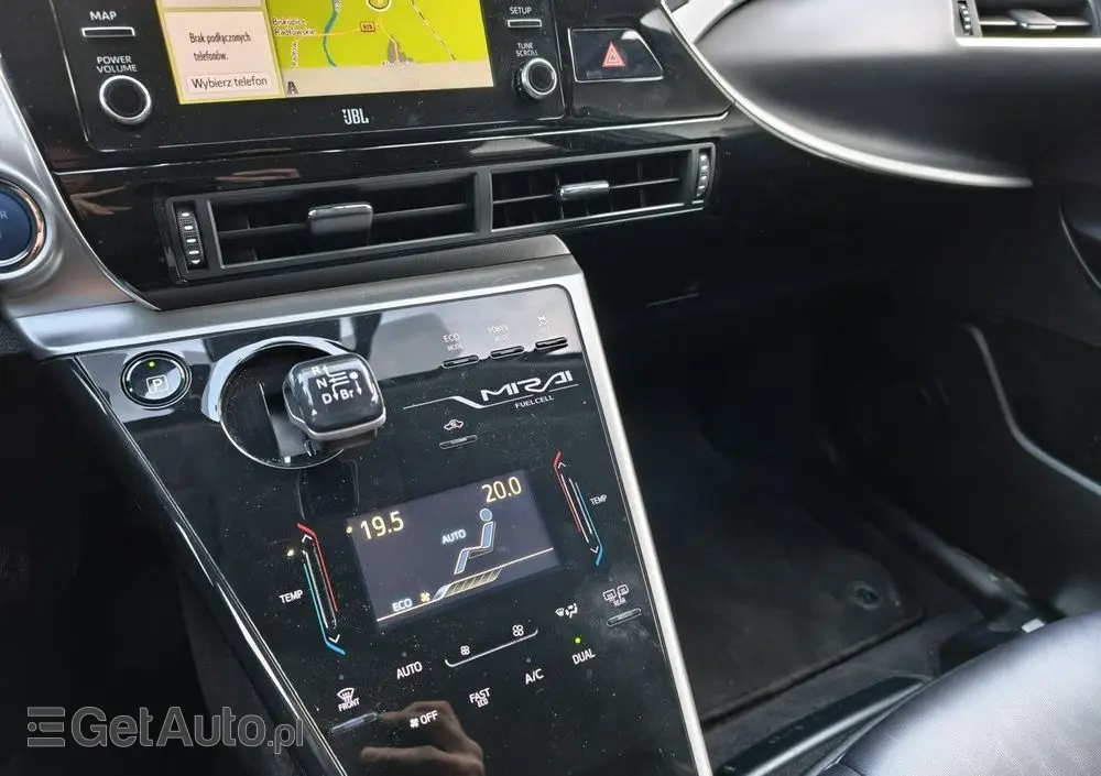 TOYOTA Mirai 