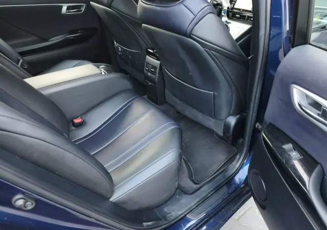TOYOTA Mirai 