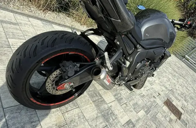 YAMAHA Fz 