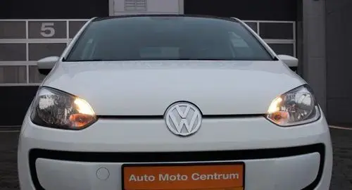 VOLKSWAGEN Up! 