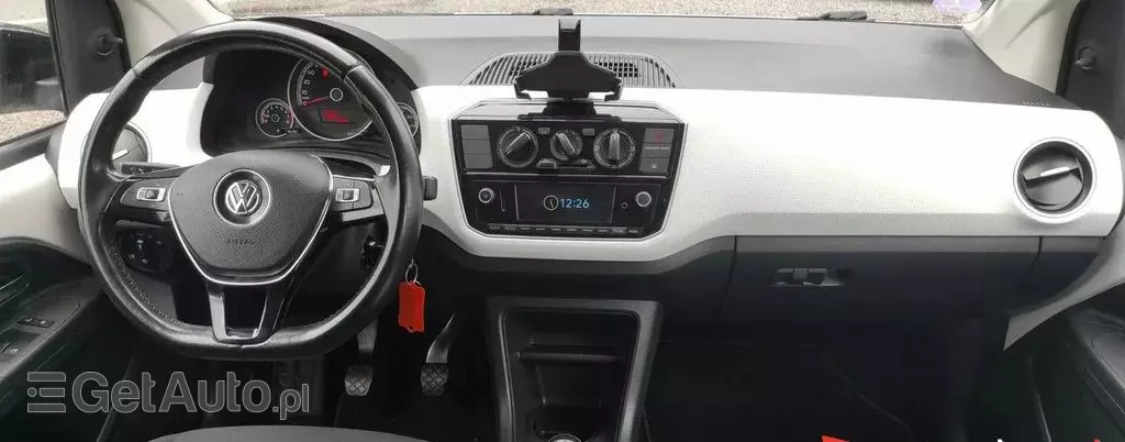 VOLKSWAGEN Up! 