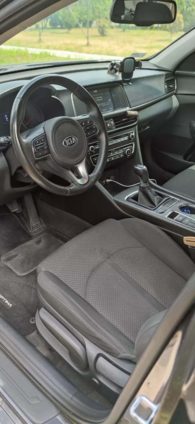 KIA Optima M