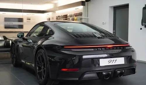 PORSCHE 911 