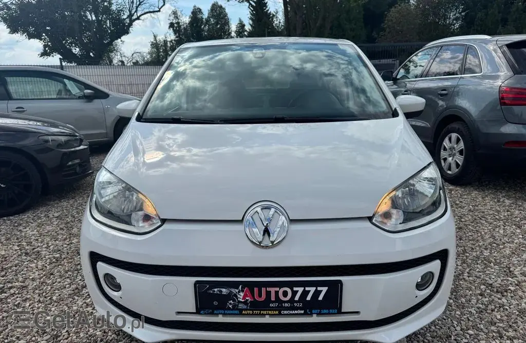 VOLKSWAGEN Up! 
