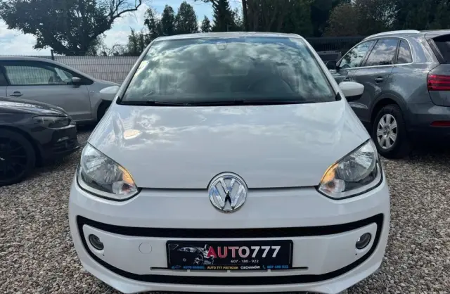 VOLKSWAGEN Up! 