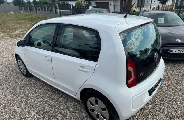 VOLKSWAGEN Up! 