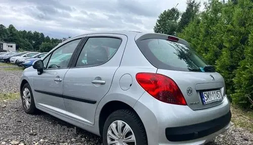 PEUGEOT 207 