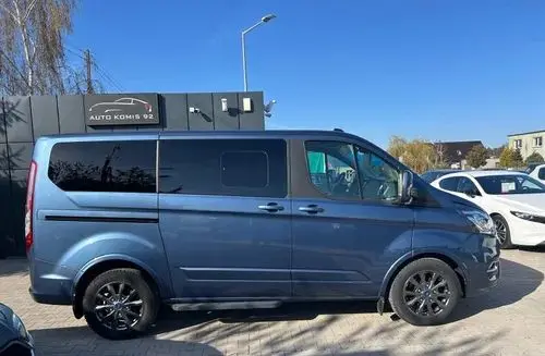 FORD Tourneo Custom 
