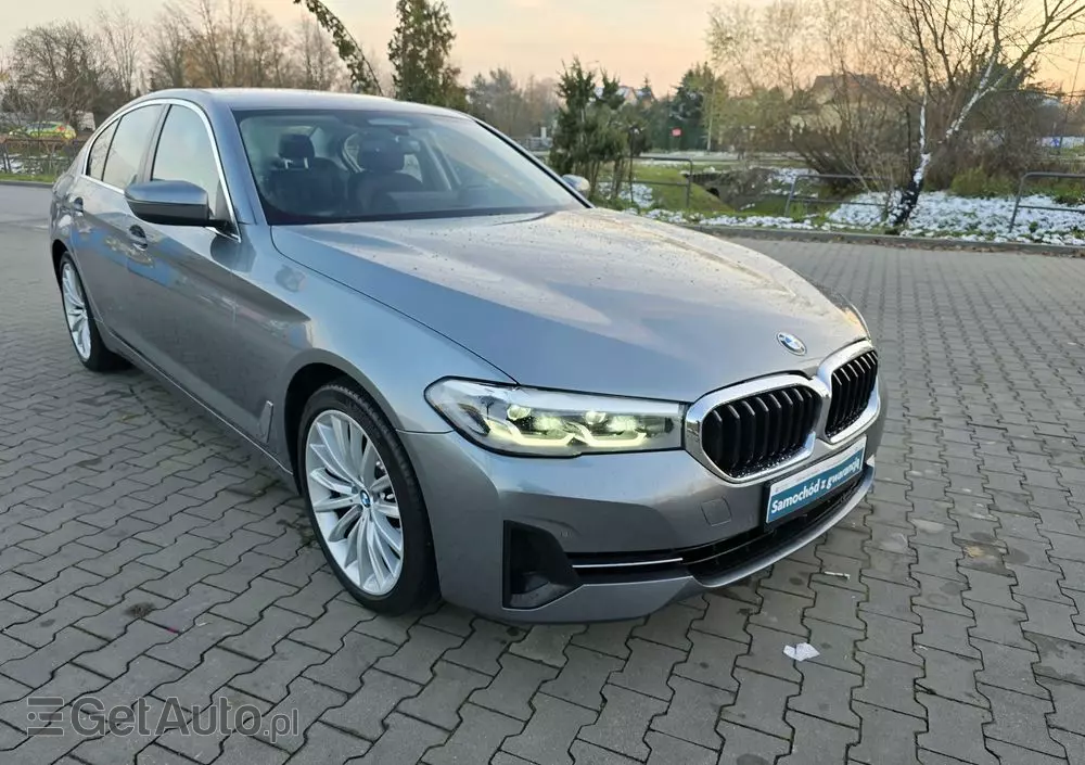 BMW Seria 5 530i GPF Luxury Line sport
