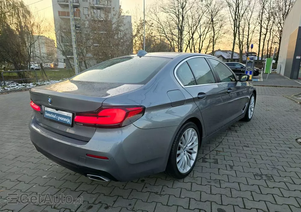BMW Seria 5 530i GPF Luxury Line sport