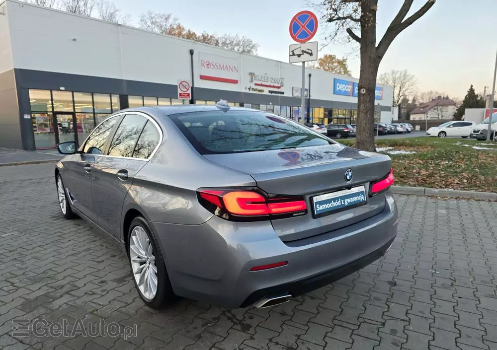 BMW Seria 5 530i GPF Luxury Line sport