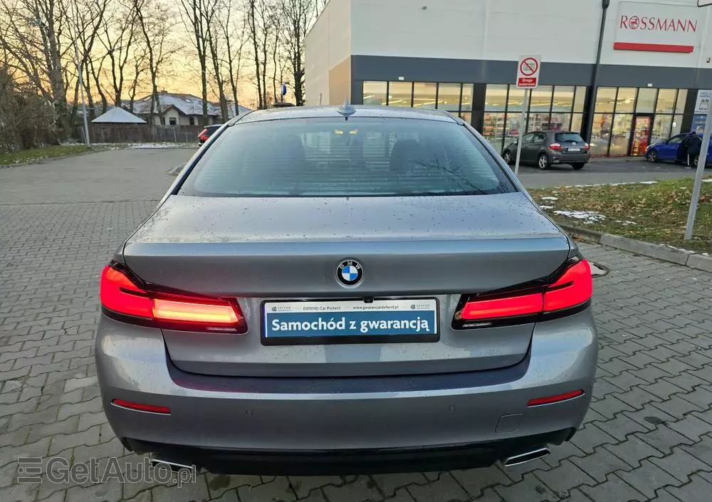 BMW Seria 5 530i GPF Luxury Line sport