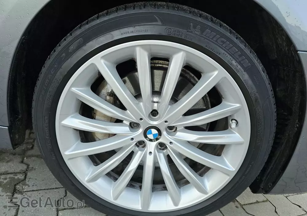BMW Seria 5 530i GPF Luxury Line sport
