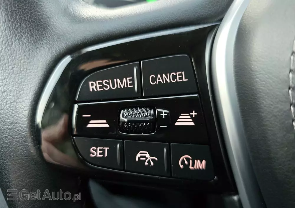 BMW Seria 5 530i GPF Luxury Line sport