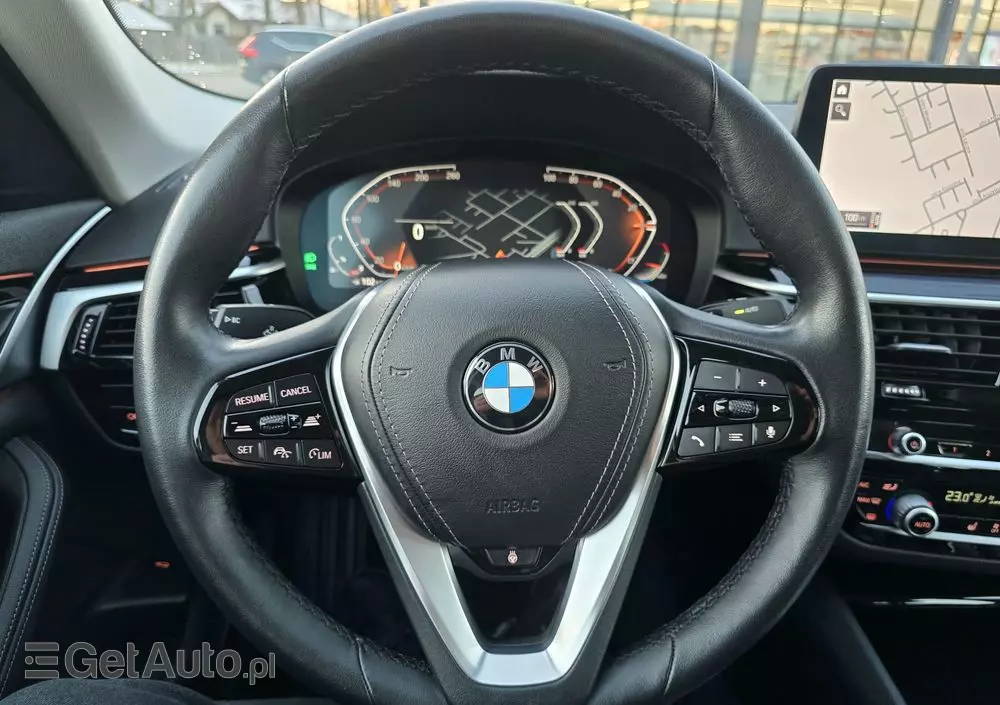 BMW Seria 5 530i GPF Luxury Line sport