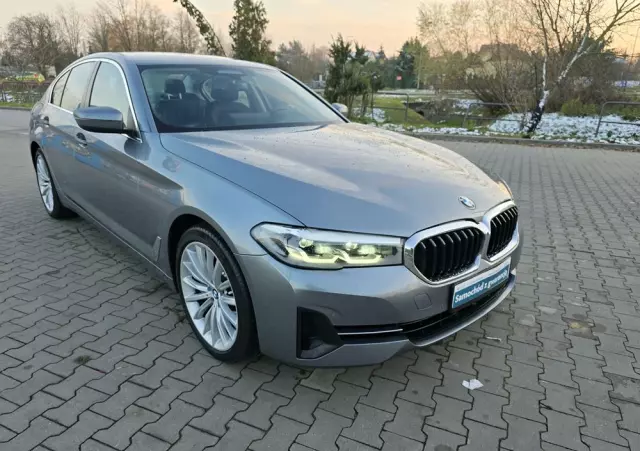 BMW Seria 5 530i GPF Luxury Line sport