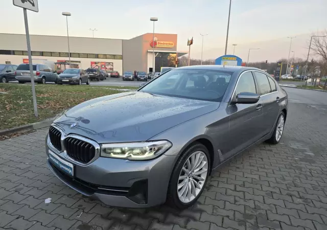 BMW Seria 5 530i GPF Luxury Line sport