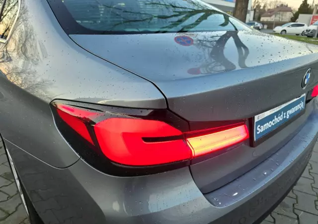 BMW Seria 5 530i GPF Luxury Line sport