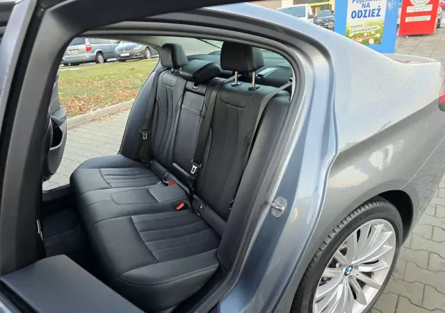 BMW Seria 5 530i GPF Luxury Line sport