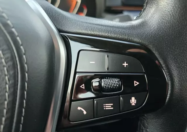 BMW Seria 5 530i GPF Luxury Line sport