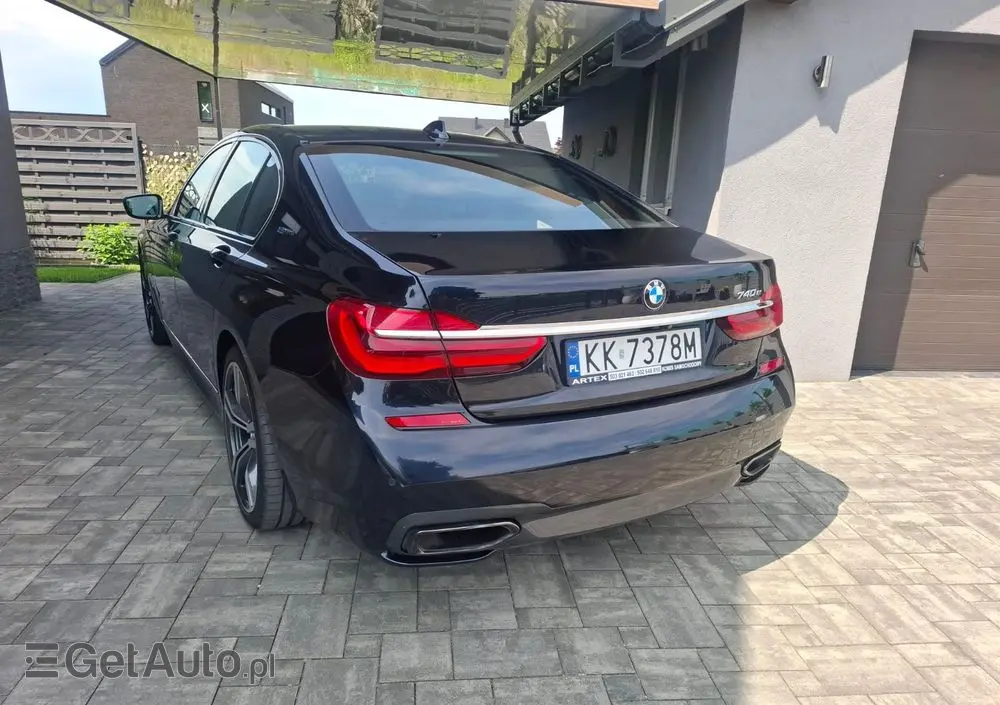 BMW Seria 7 740e iPerformance