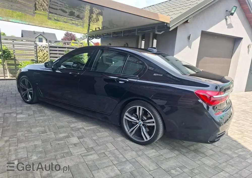 BMW Seria 7 740e iPerformance