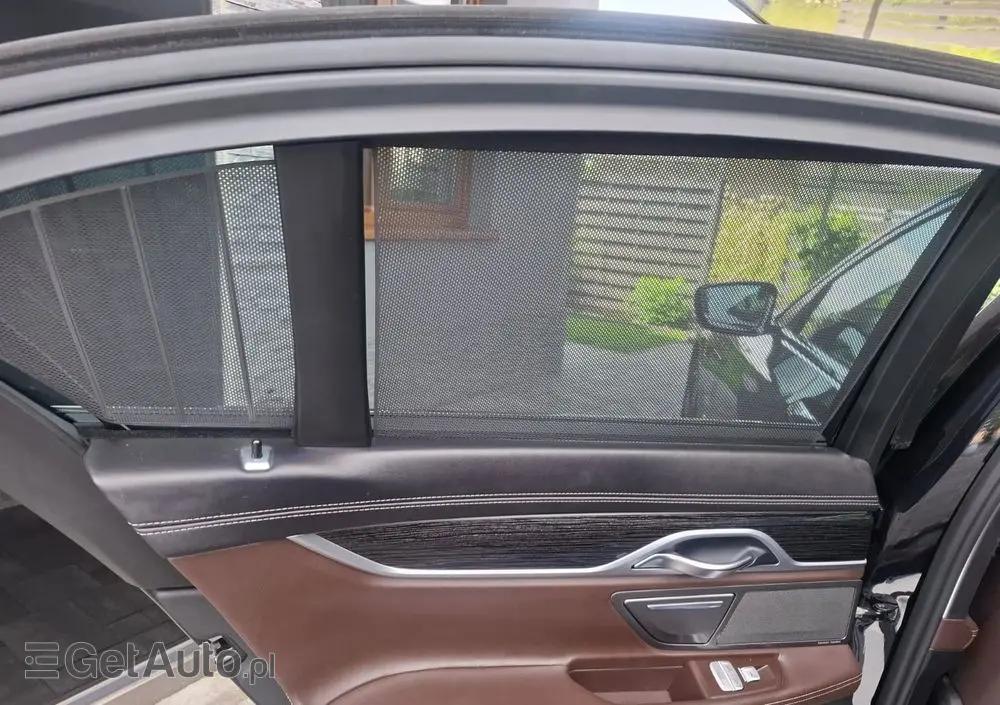 BMW Seria 7 740e iPerformance