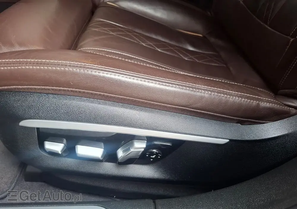 BMW Seria 7 740e iPerformance