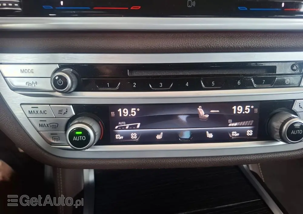 BMW Seria 7 740e iPerformance