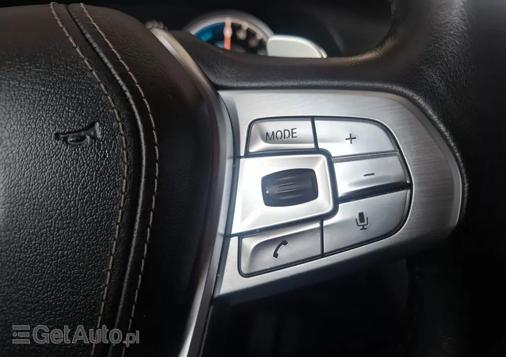 BMW Seria 7 740e iPerformance