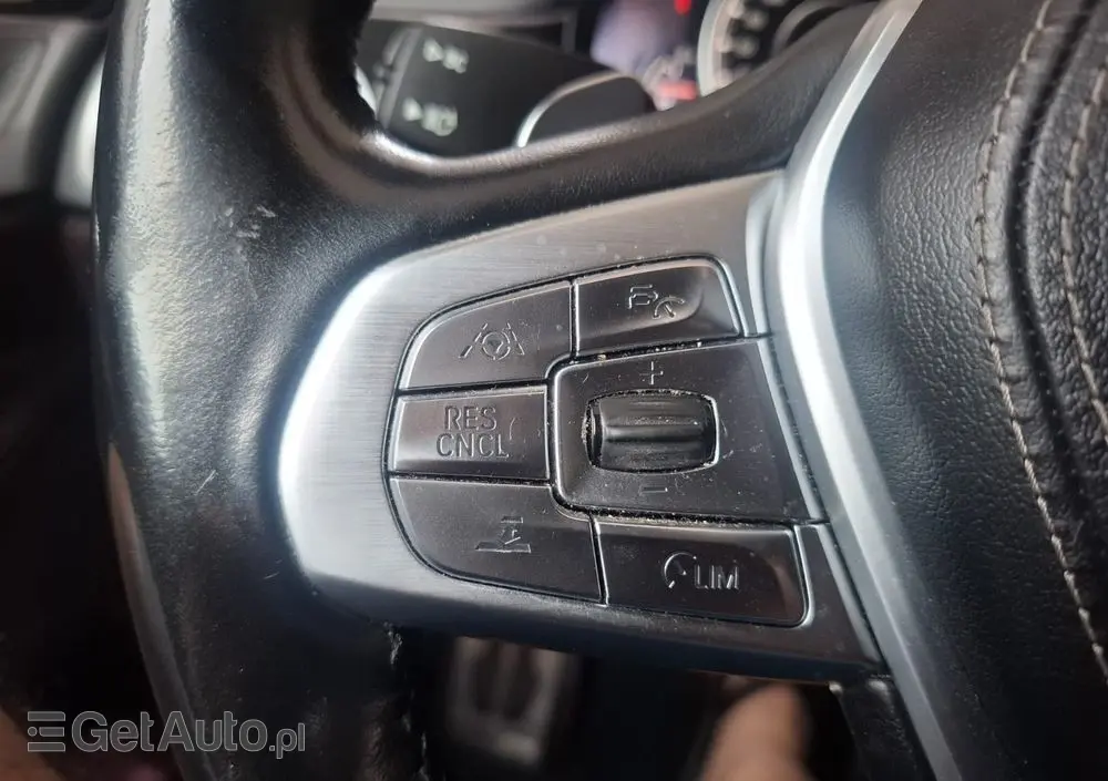 BMW Seria 7 740e iPerformance