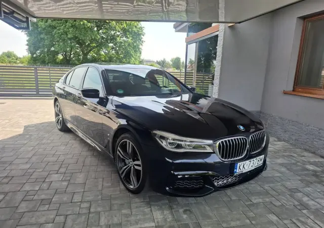 BMW Seria 7 740e iPerformance