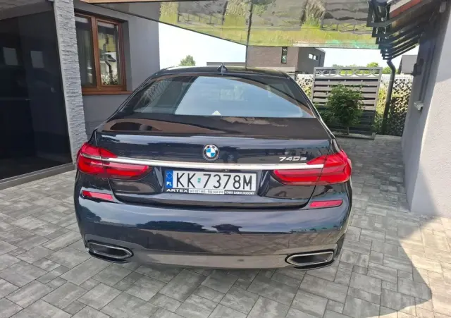 BMW Seria 7 740e iPerformance