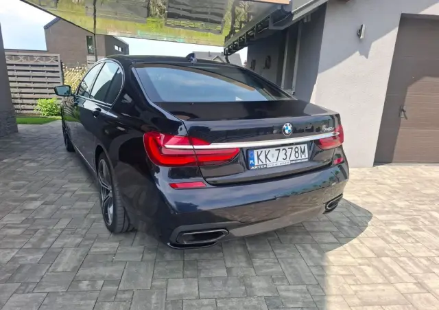 BMW Seria 7 740e iPerformance