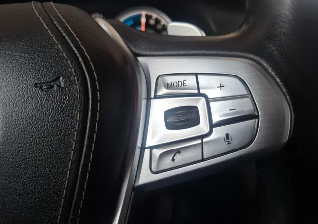 BMW Seria 7 740e iPerformance