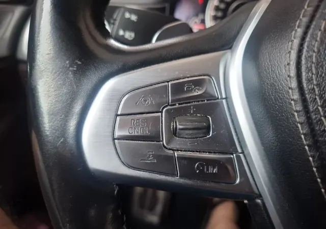 BMW Seria 7 740e iPerformance