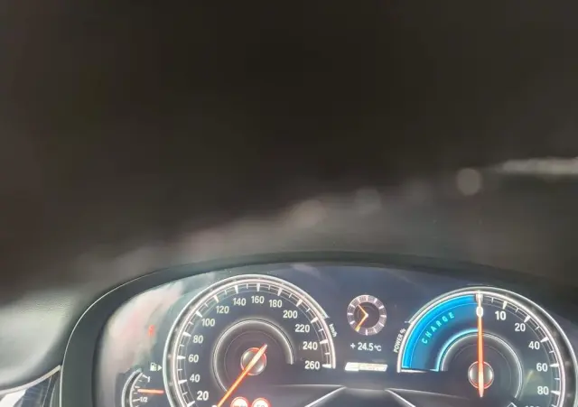 BMW Seria 7 740e iPerformance