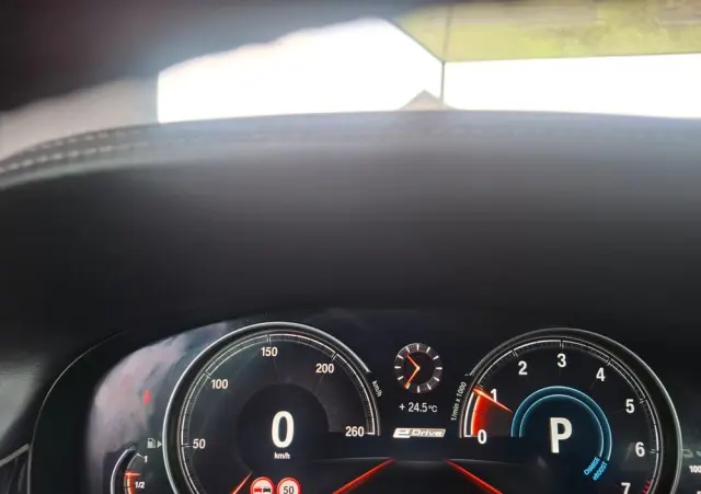 BMW Seria 7 740e iPerformance