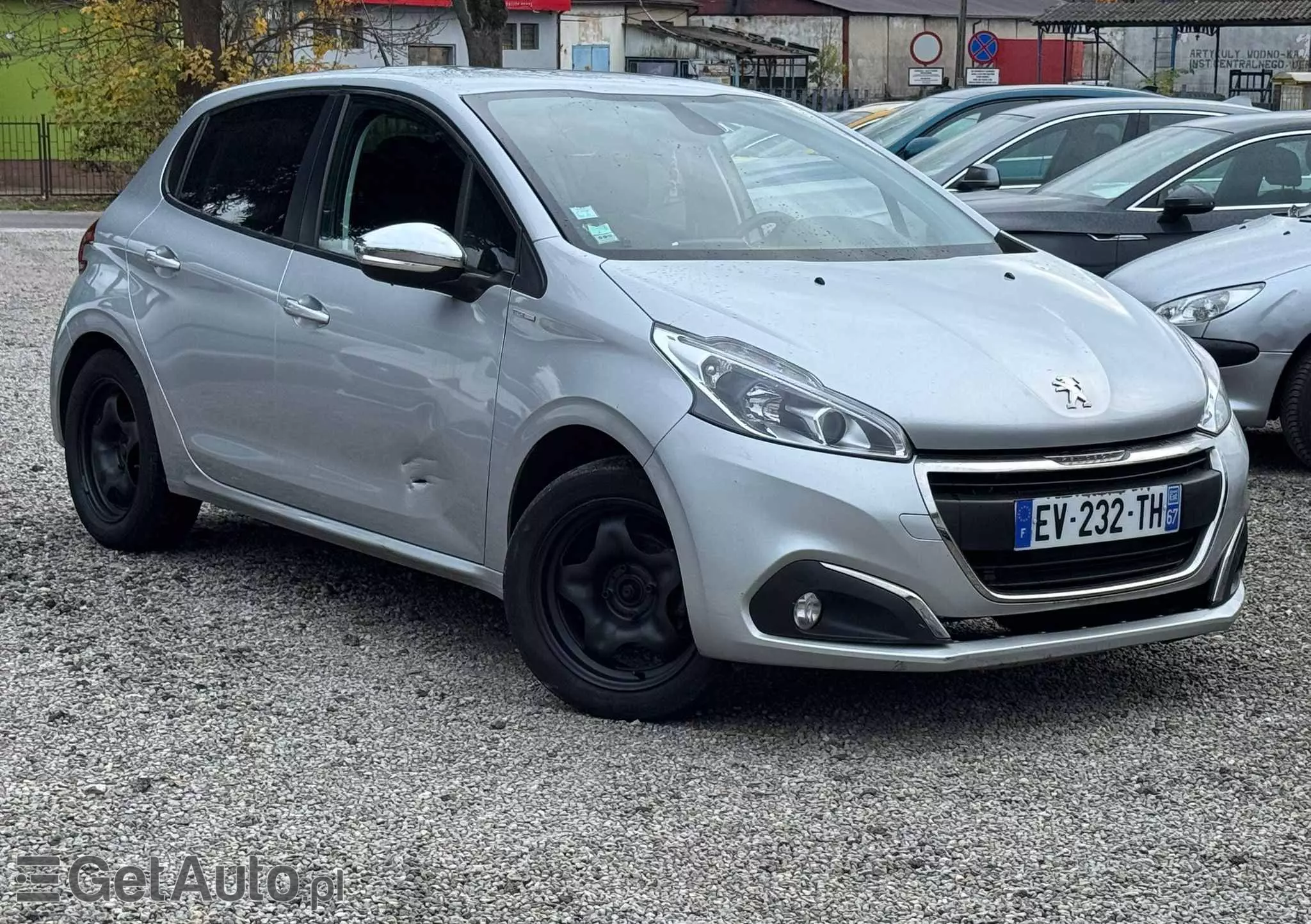 PEUGEOT 208 82 PureTech Style