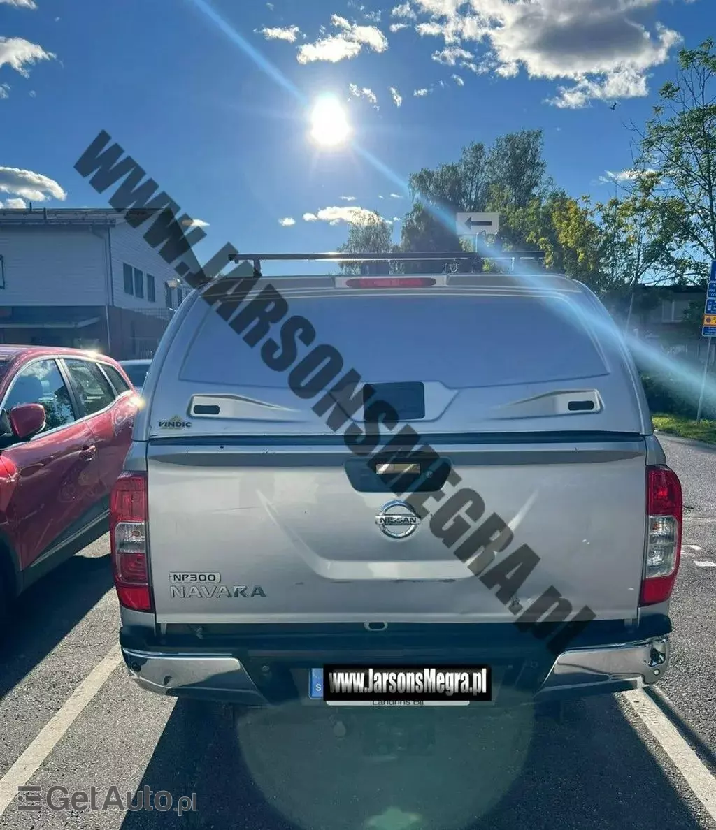 NISSAN Navara 