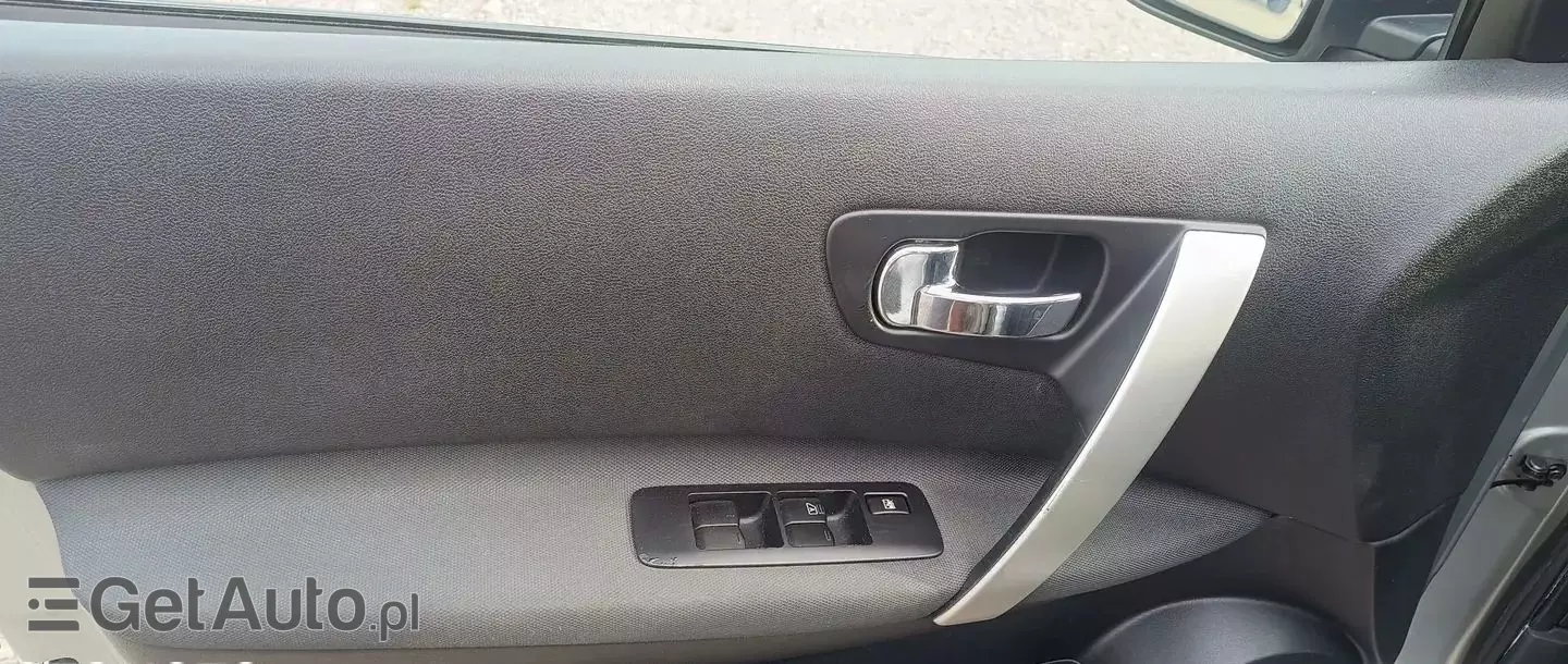 NISSAN Qashqai+2 2.0 Tekna