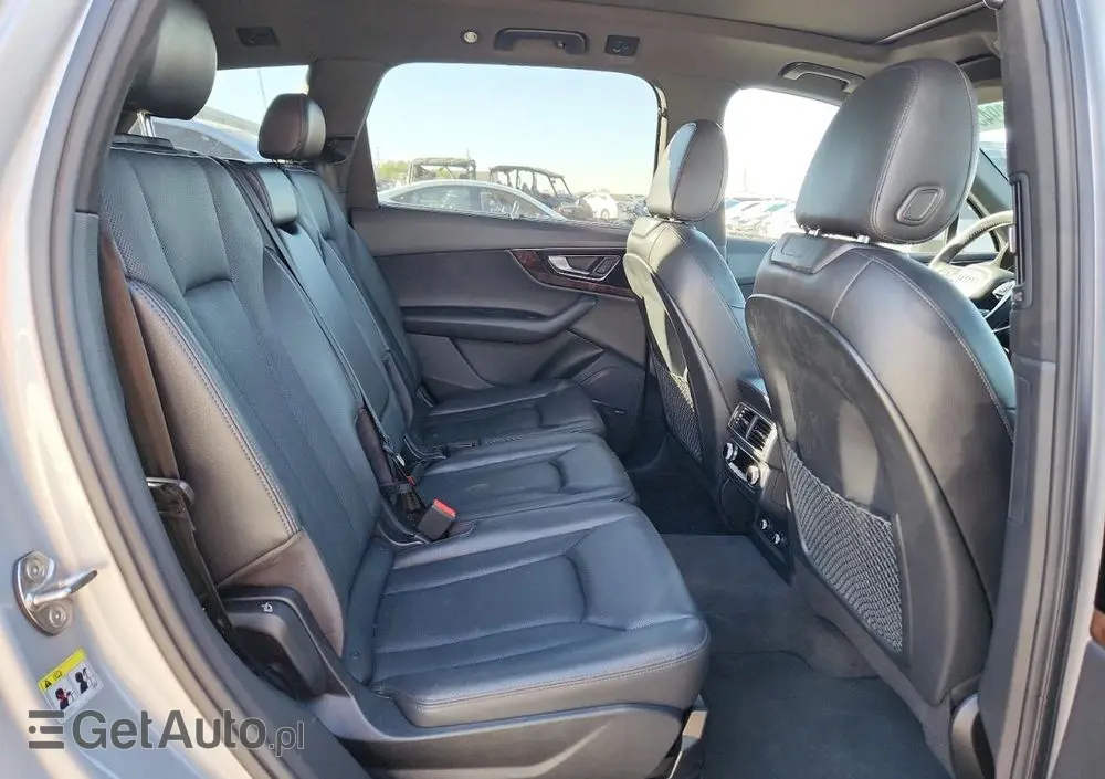 AUDI Q7 3.0 TFSI Quattro Tiptronic