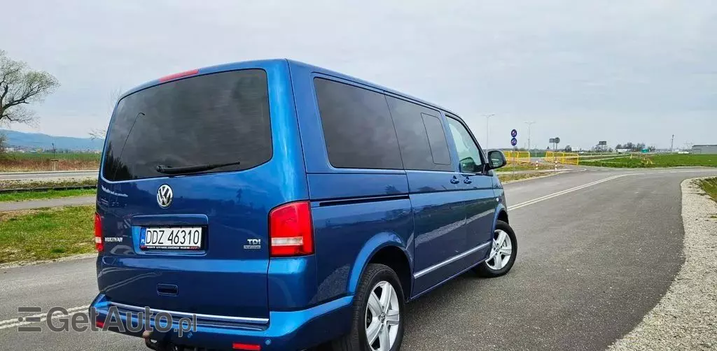 VOLKSWAGEN Multivan 