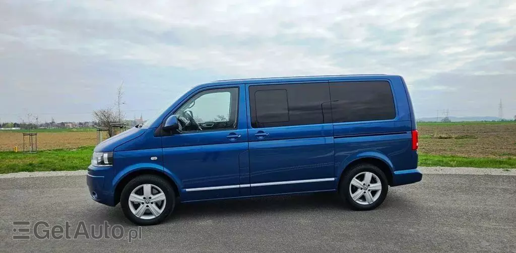 VOLKSWAGEN Multivan 