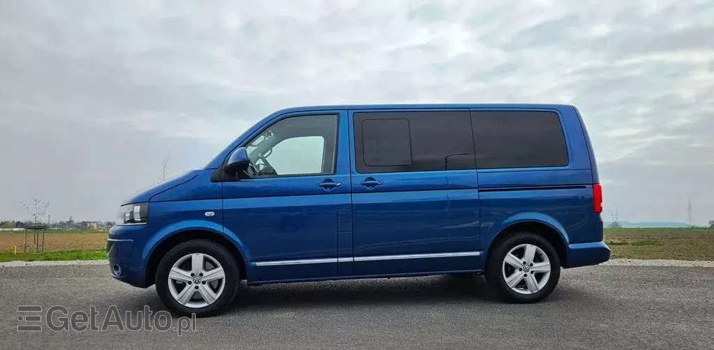 VOLKSWAGEN Multivan 