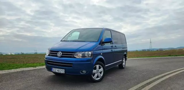 VOLKSWAGEN Multivan 