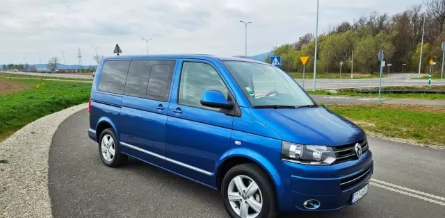 VOLKSWAGEN Multivan 